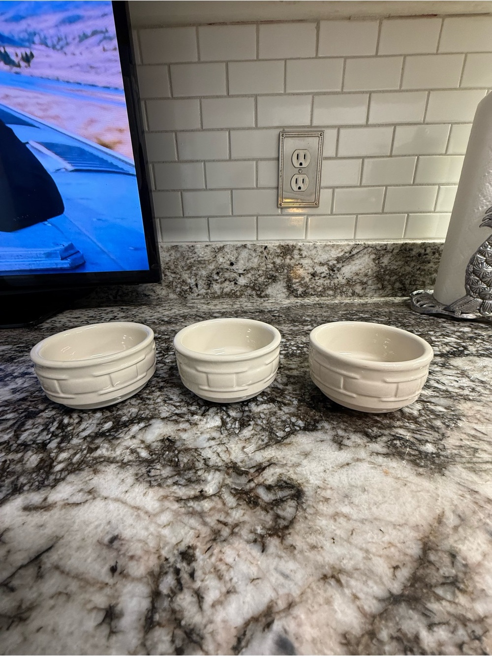 Longaberger Pottery Woven Traditions Ivory Ramekins Set of 3 USA Basket Weave